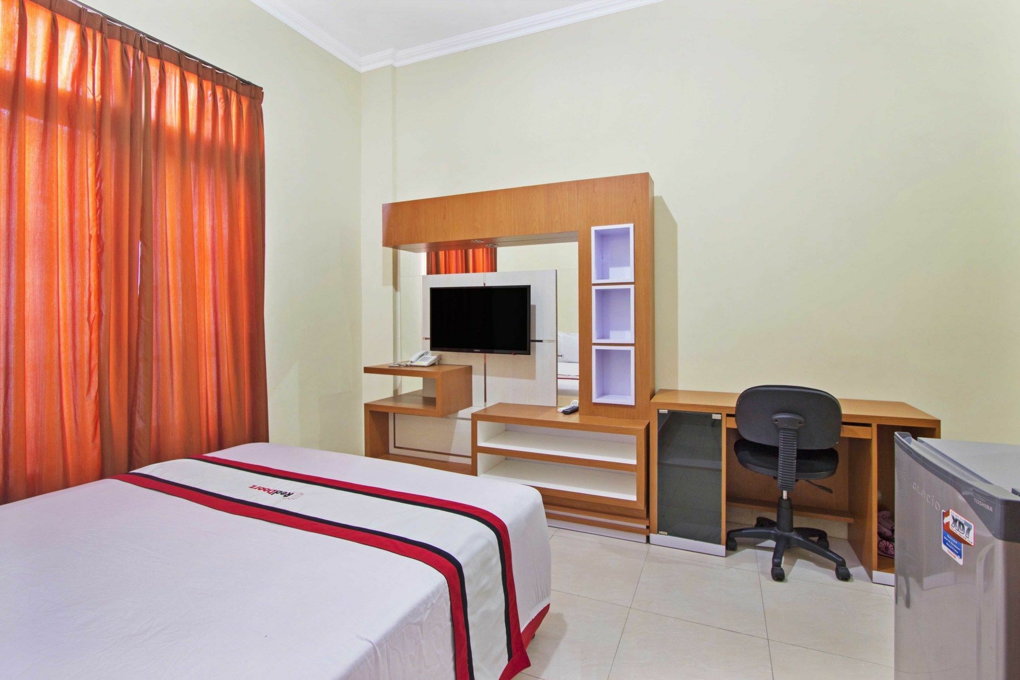 Hotel Reddoorz @ Pogung Baru Kejayan Exterior foto